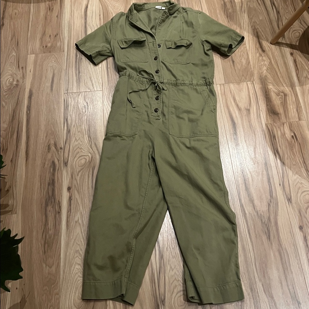 Gap Green Moss green Utility Jumpsuit short sleeve Sz 4